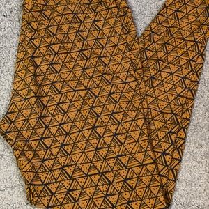 Lularoe Leggings Tall and Curvy